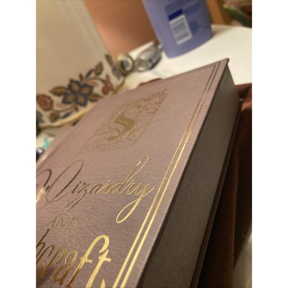 Witchcraft & Storybook Cosmetics Eyeshadow Palette New in Box Book - Picture 5 of 8